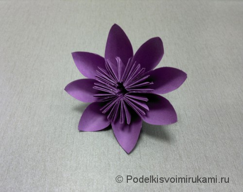 Как сделать цветок из бумаги. Модульное оригами. Итоговый вид поделки. Фото 1.