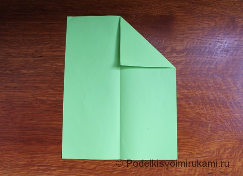 Как сделать самолётик из бумаги своими руками. Шаг №3. Фото 1.