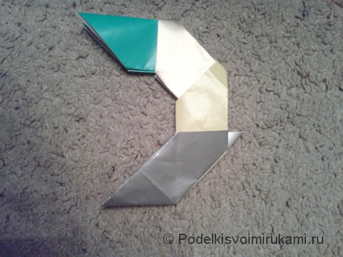 Как сделать восьмиугольный сюрикен из бумаги. Шаг №6. Фото 4.
