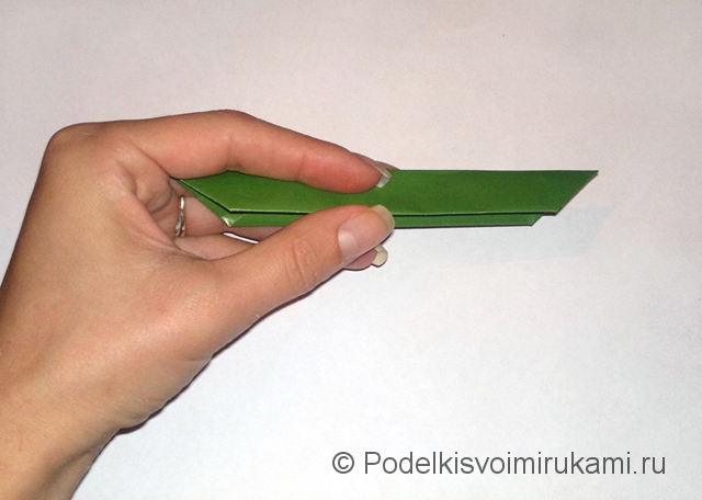 Как сделать лилию из бумаги. Шаг №1. Фото 11.