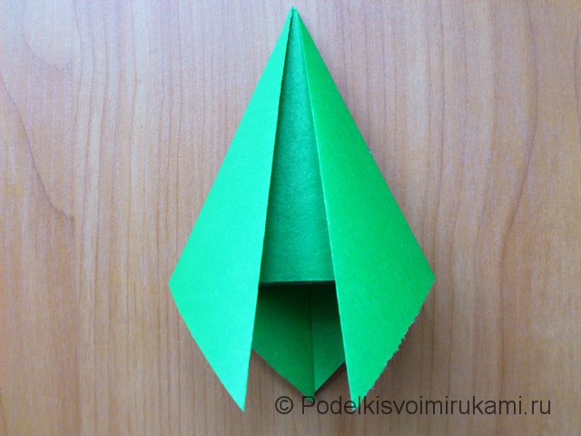 Ёлка оригами из бумаги своими руками. Шаг №10.