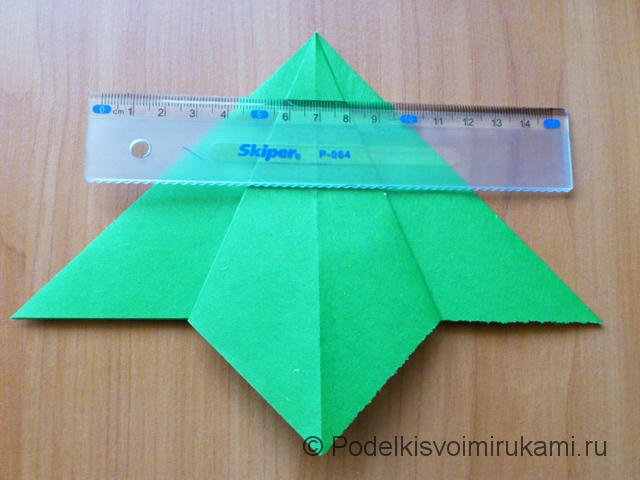 Ёлка оригами из бумаги своими руками. Шаг №14.
