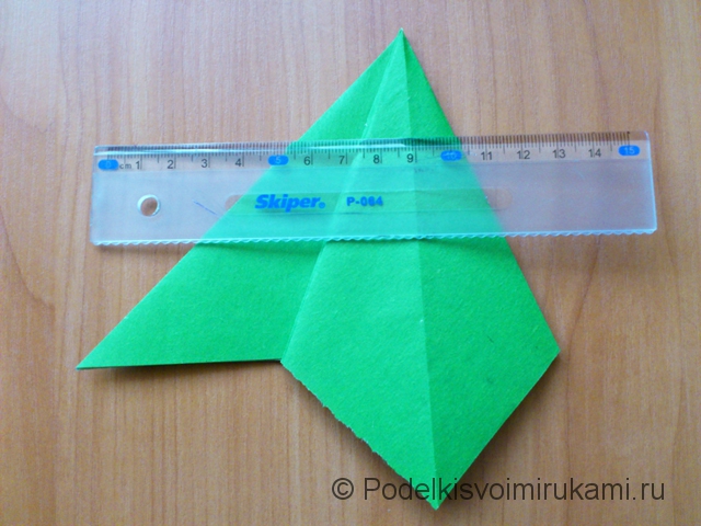Ёлка оригами из бумаги своими руками. Шаг №17.