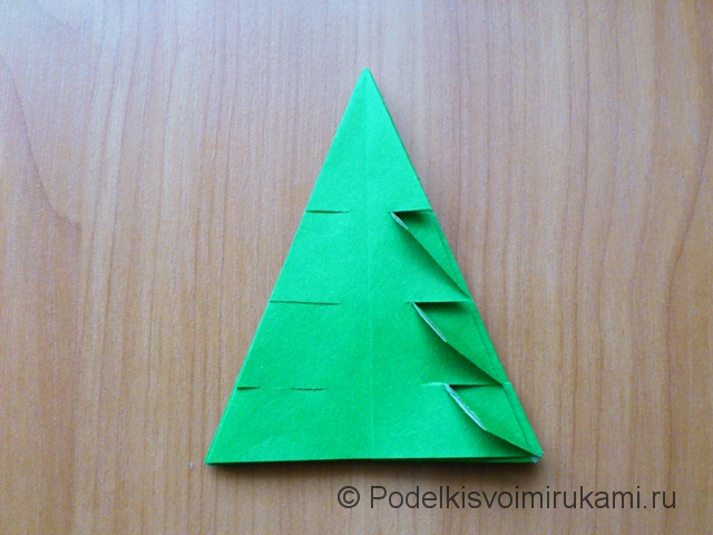 Ёлка оригами из бумаги своими руками. Шаг №28.