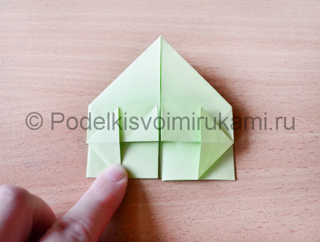 Как сделать фейерверк из бумаги. Фото 17.