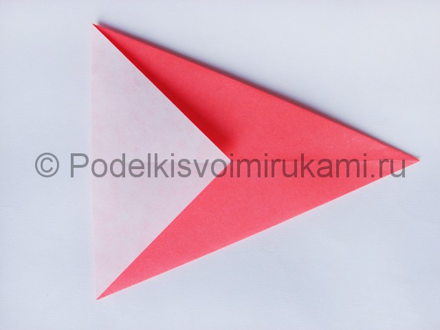 Как сделать лебедя из бумаги в технике оригами. Фото 5.