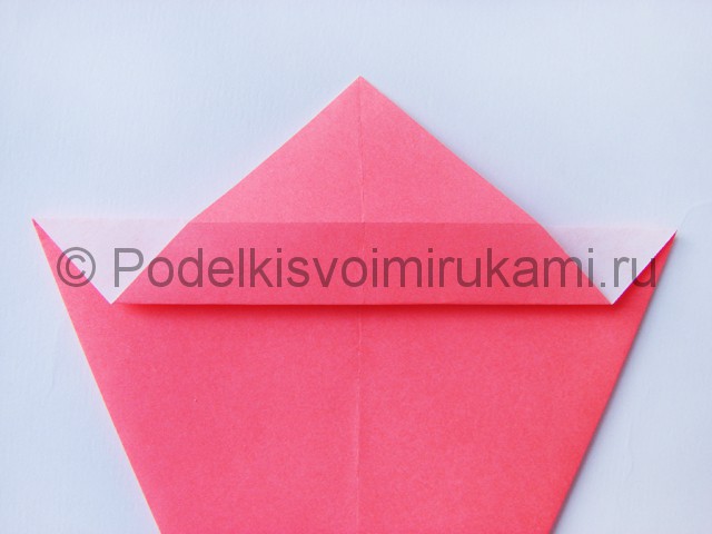Как сделать лебедя из бумаги в технике оригами. Фото 7.