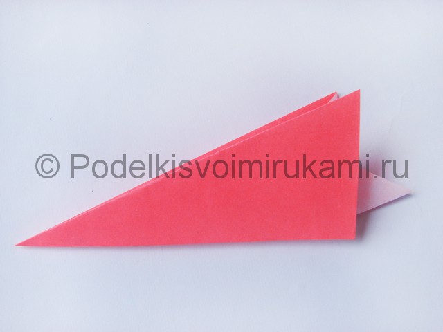 Как сделать лебедя из бумаги в технике оригами. Фото 8.