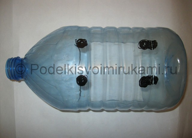 Поросёнок из пластиковой бутылки своими руками. Фото 10.