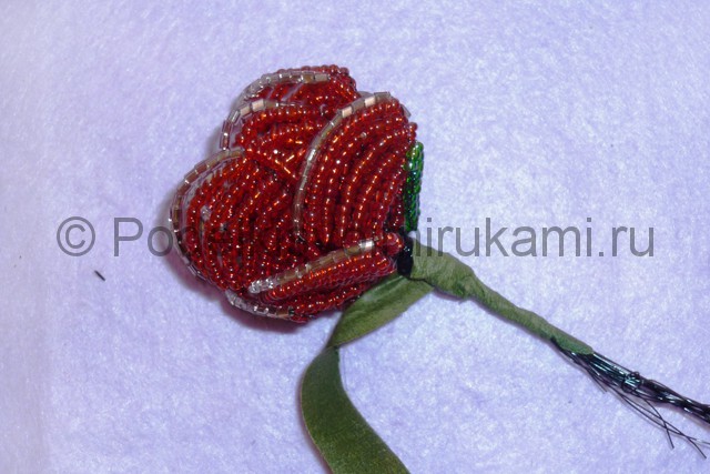 Плетение розы из бисера - фото 24.