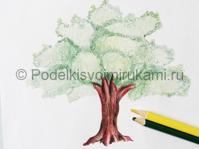 Рисуем дерево цветными карандашами - фото 22.