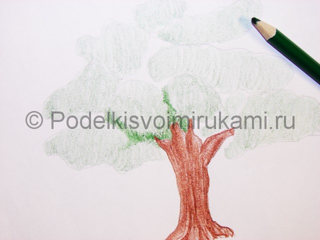 Рисуем дерево цветными карандашами - фото 9.