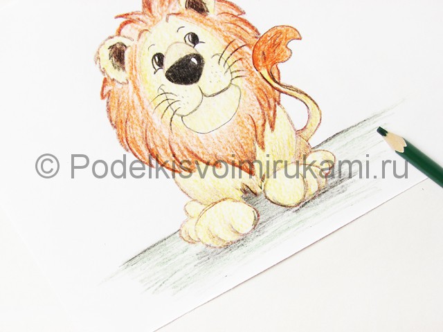 Рисуем льва цветными карандашами - фото 21.